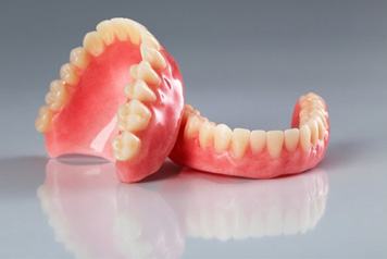 Model of Full dentures