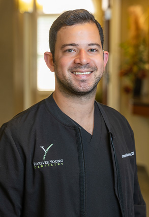 Lenox Michigan dentist Doctor Joseph Samona